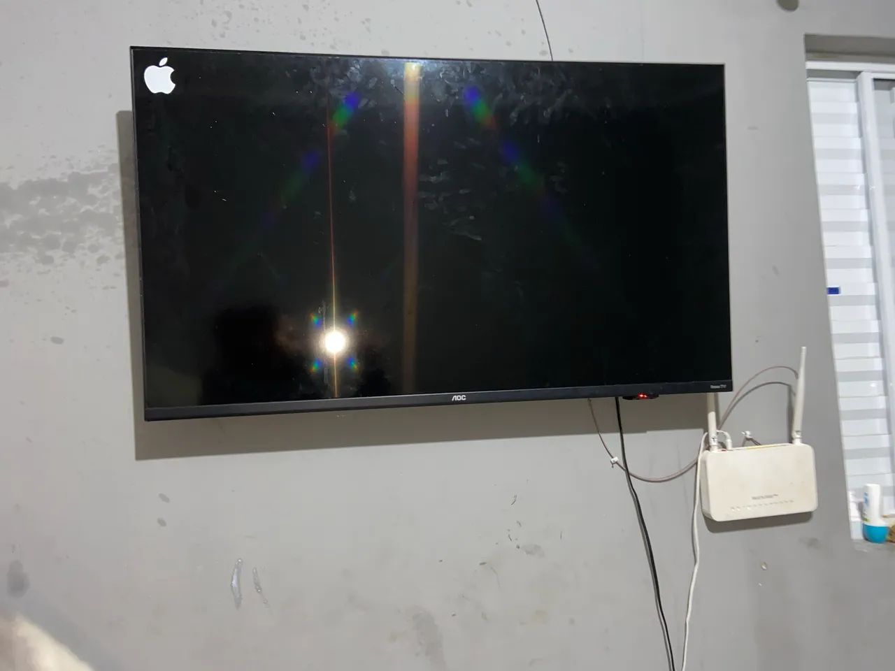 Vende-se tv 