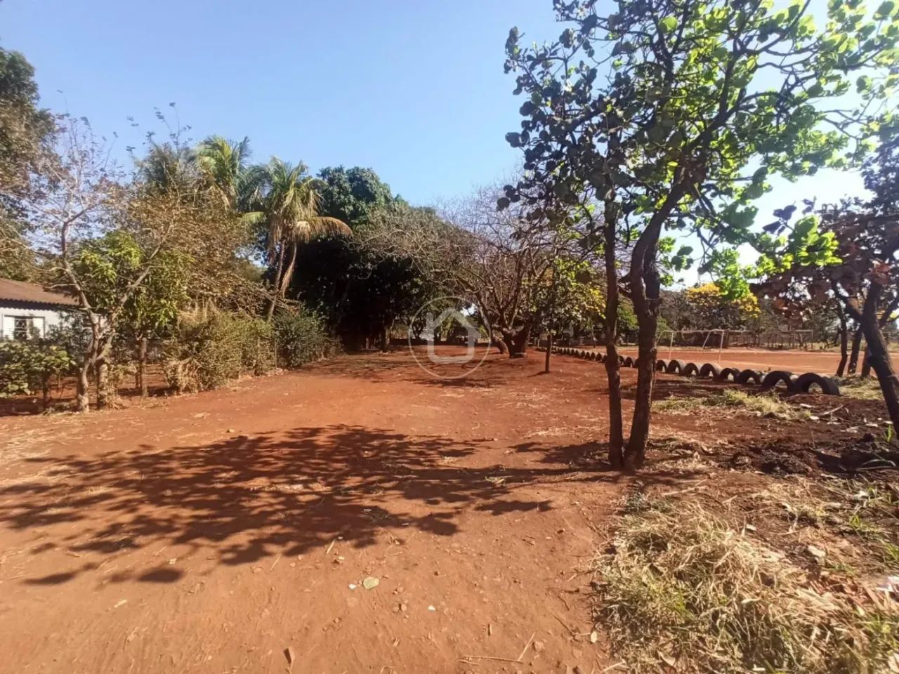 TERRENO PRONTO PARA CONSTRUIR