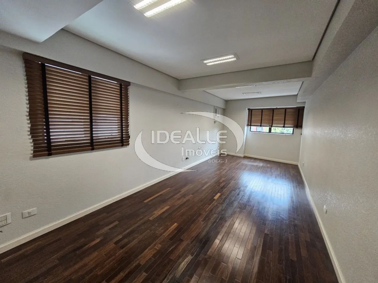 Sala comercial a venda no Batel - Foto 2