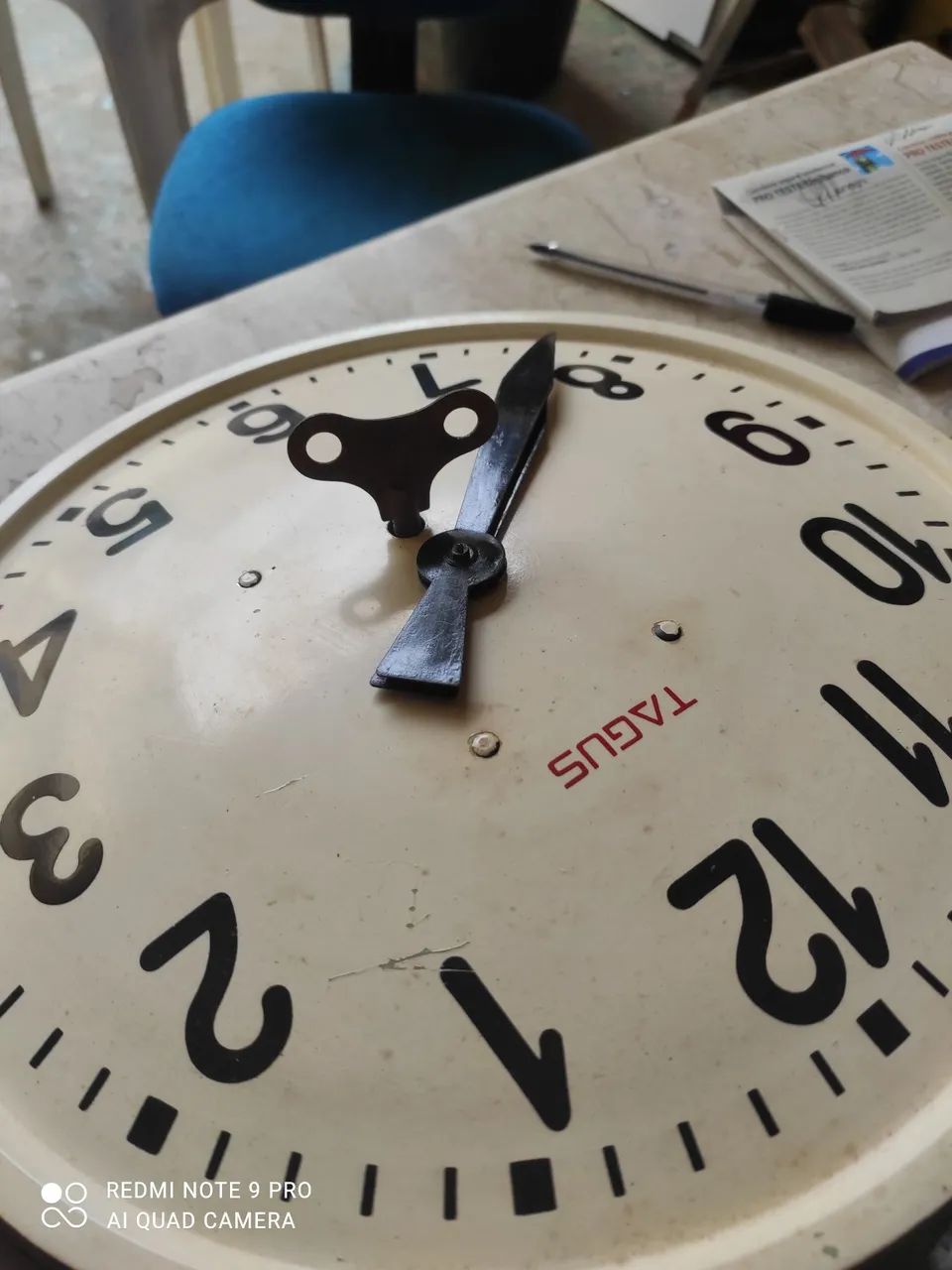 Relógio antigo,MARCA TAGUS,para restauração,Leia: - Foto 3