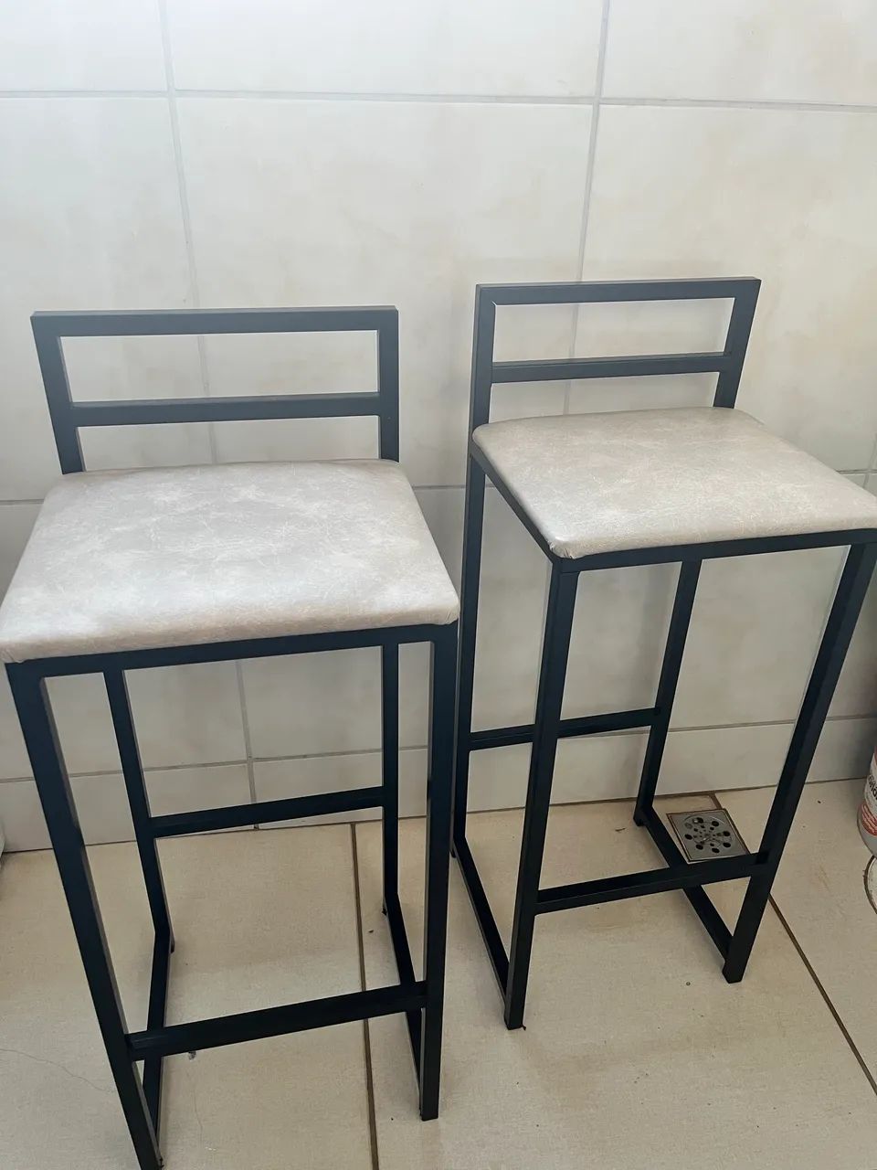 Banqueta alta com encosto aço  - Foto 2