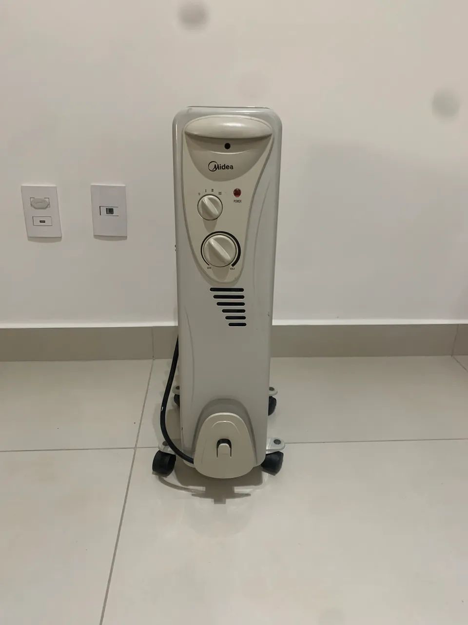 Aquecedor Elétrico a Óleo Midea 127V - Foto 3