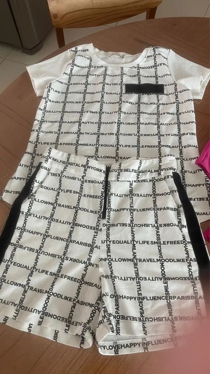 Lote de Roupas - venda somente pacote fechado - Foto 2