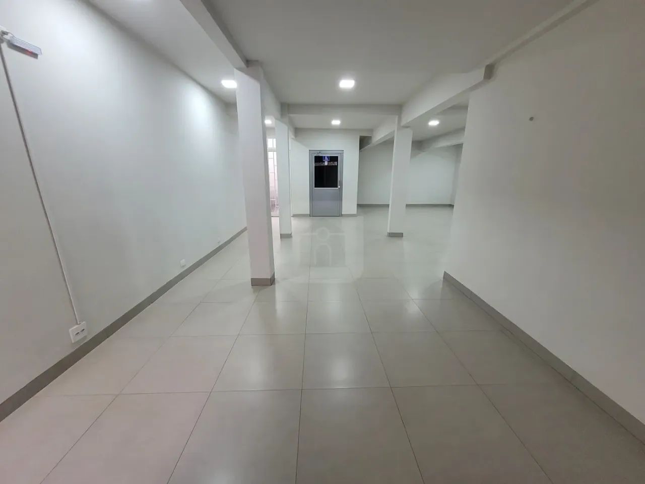 Prédio comercial para venda no bairro Nossa Senhora Aparecida - Foto 4