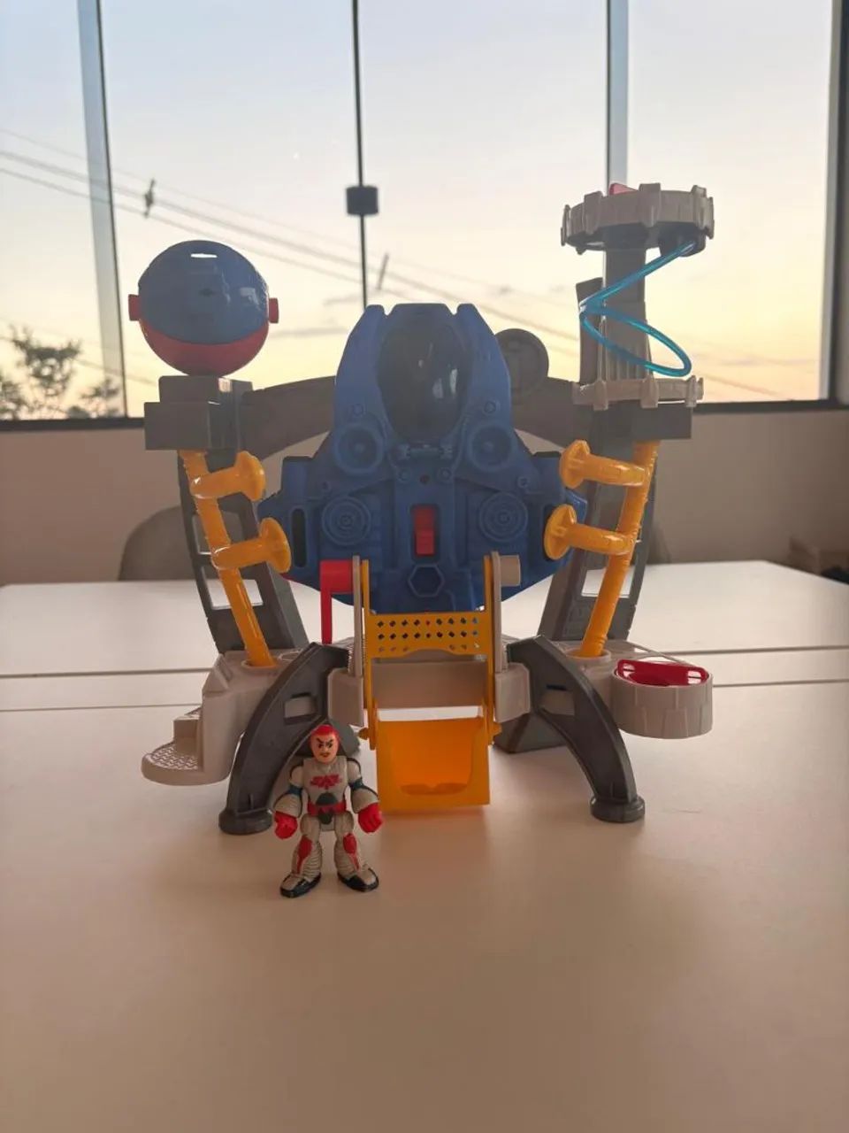 Nave Imaginext com Base e 1 Boneco - Usado em Ótimo Estado  - Foto 5