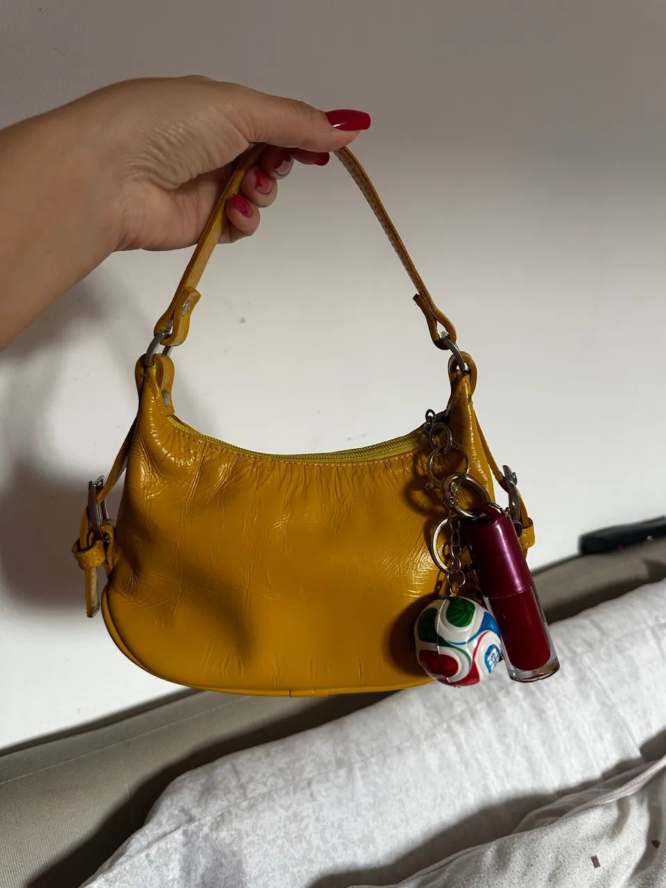 Bolsa amarela 