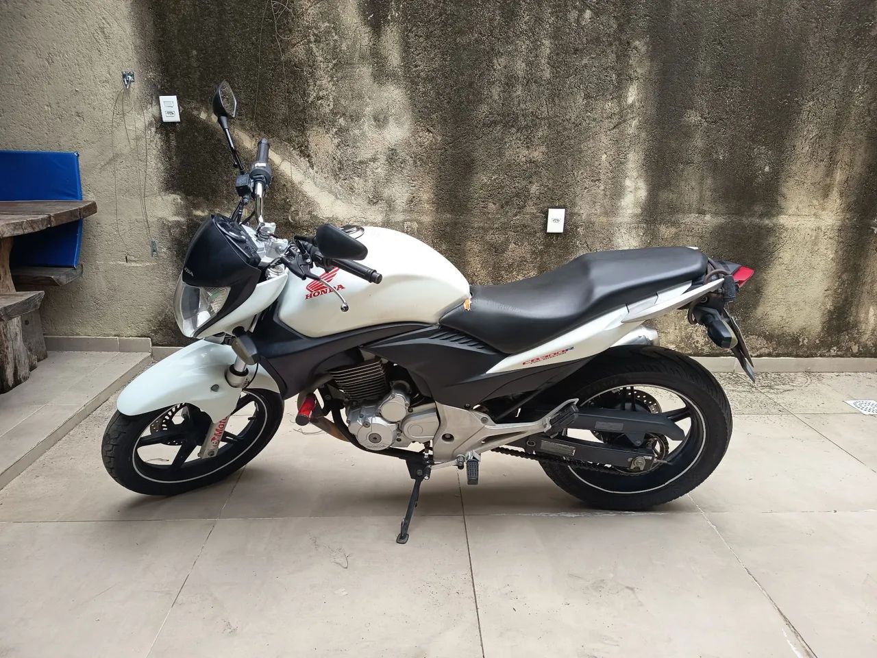 CB 300 - Oportunidade KM Baixíssimo  - Foto 2