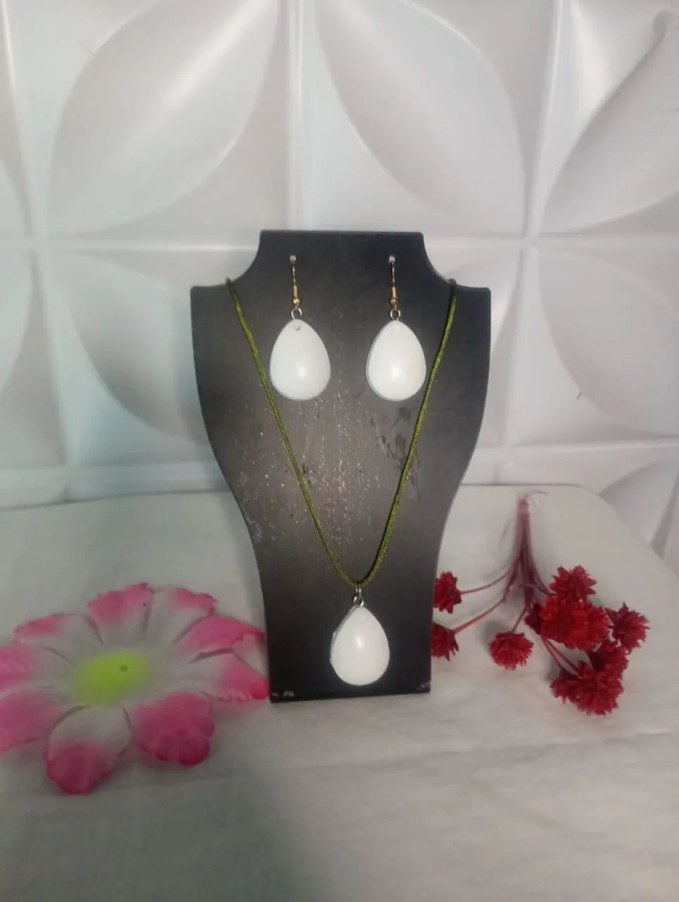 Chaveiro e colares personalizados  - Foto 3