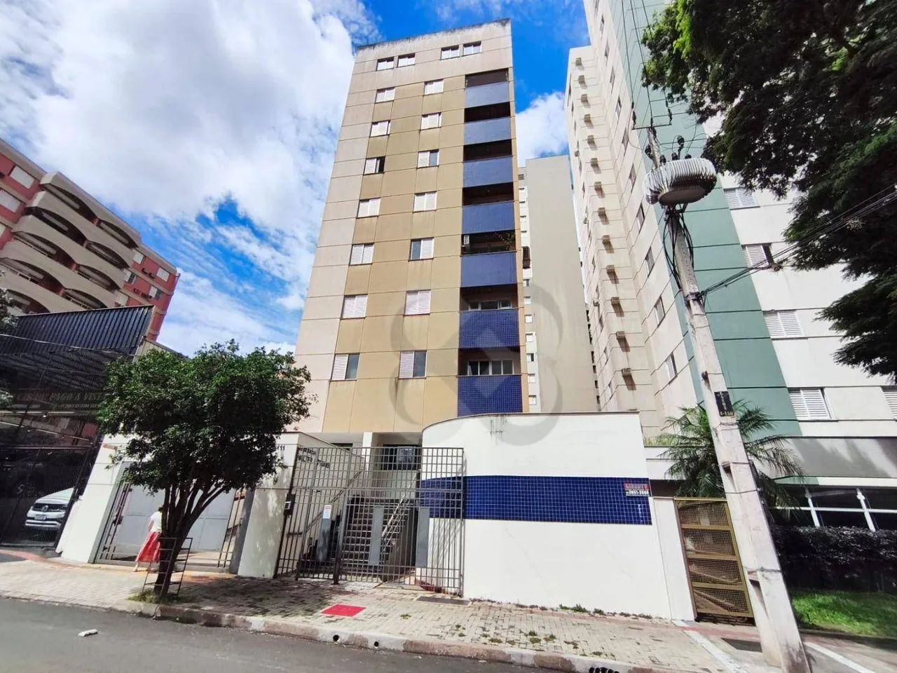 Apartamento com 3 dormitórios à venda, 77 m² por R$ 430.000,00 - Centro - Londrina/PR