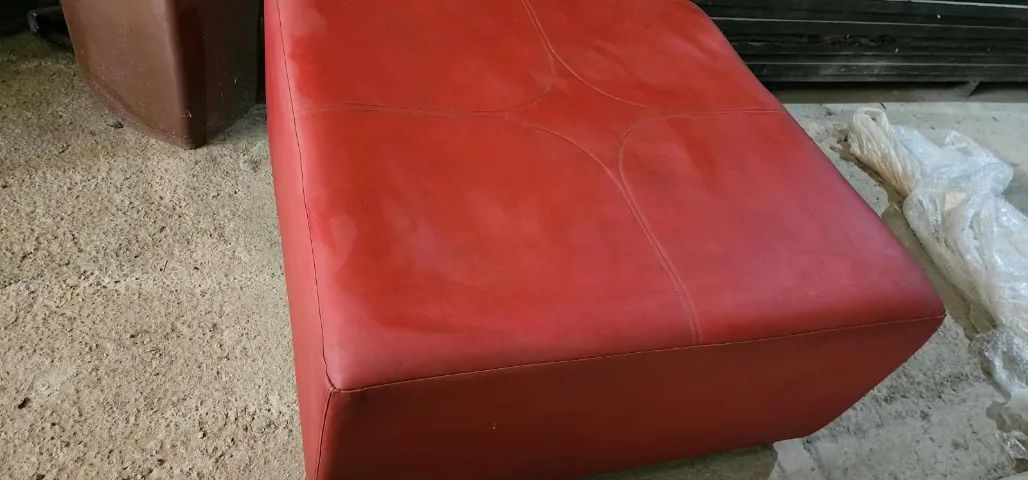 Puff Quadrado Vermelho
