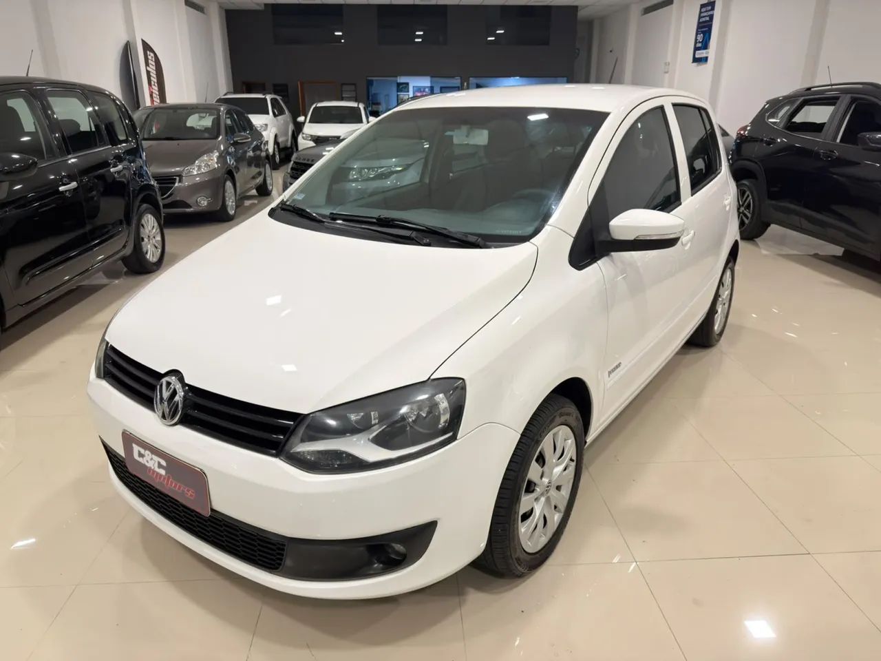 Volkswagen Fox 1.0 MI Total Flex 8V 5P 2012 - Foto 3