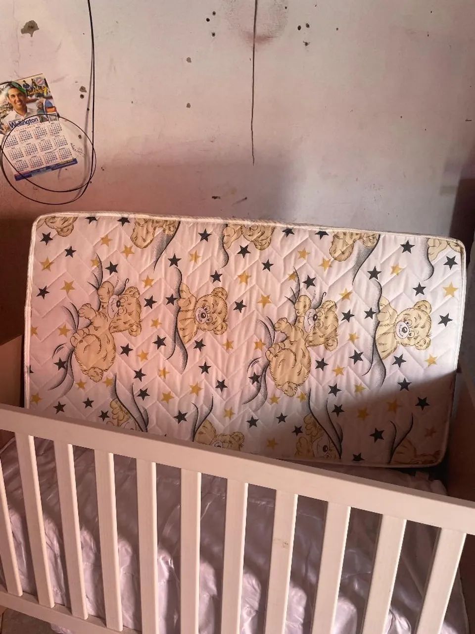 Berço com um mês de uso