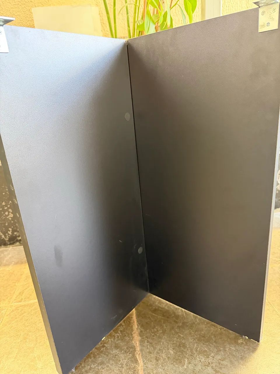 Mesa de escritório 444717495380224004