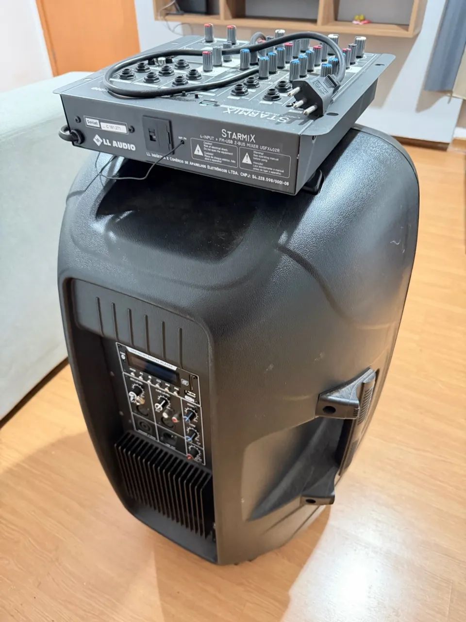 Caixa Ativa 15 polegadas com suporte e Mesa de 04 canais de  - Foto 3