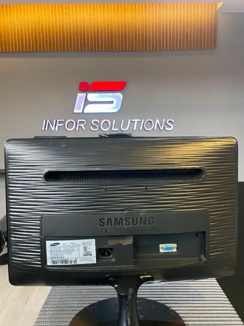 Monitor 19* Base fixa Samsung - Foto 2