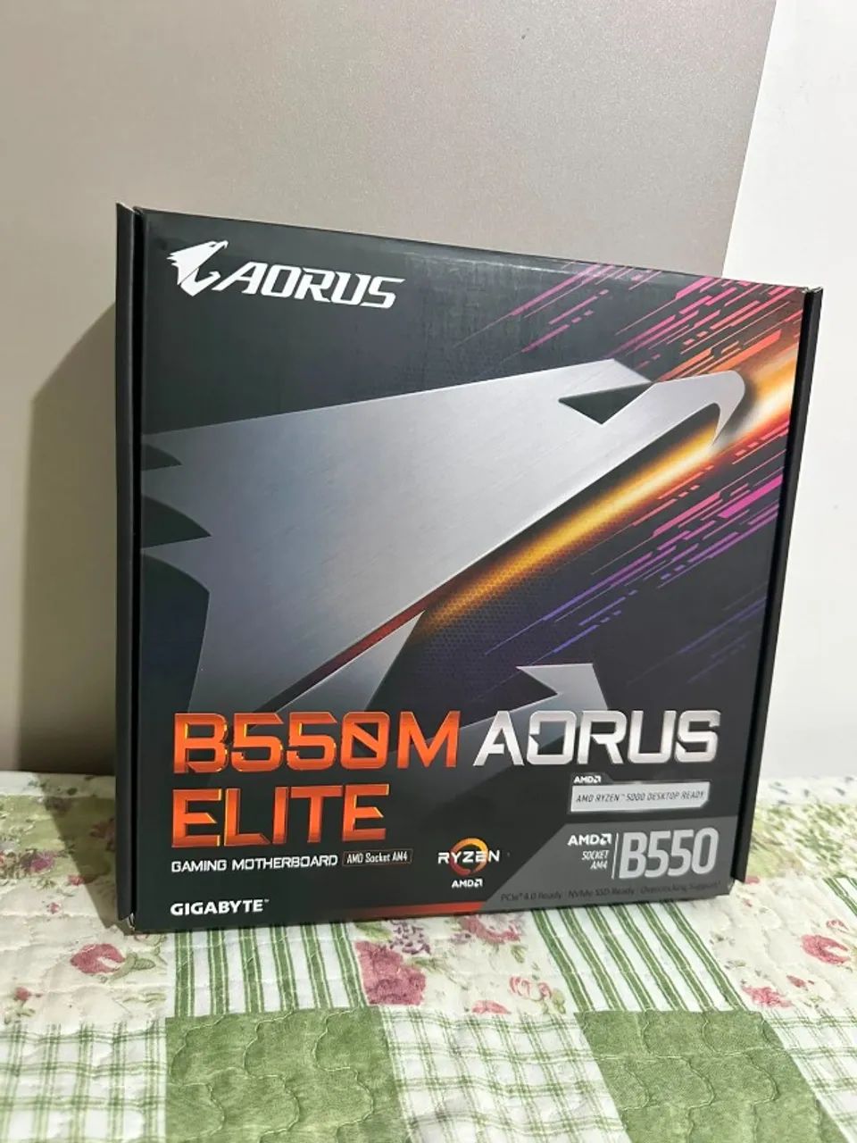 Aorus elite B500M (lacrada) nunca aberta