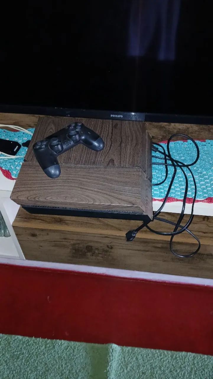 Ps4 com Controle 