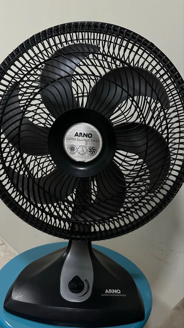 Ventilador Arno em perfeito funcionamento 