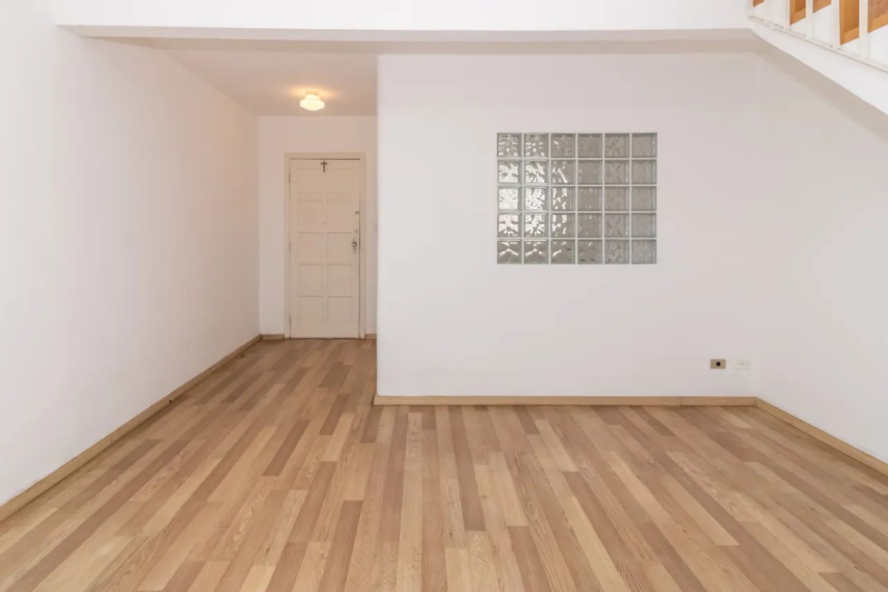 Casa para venda em Pinheiros com 2 quartos, 140m²