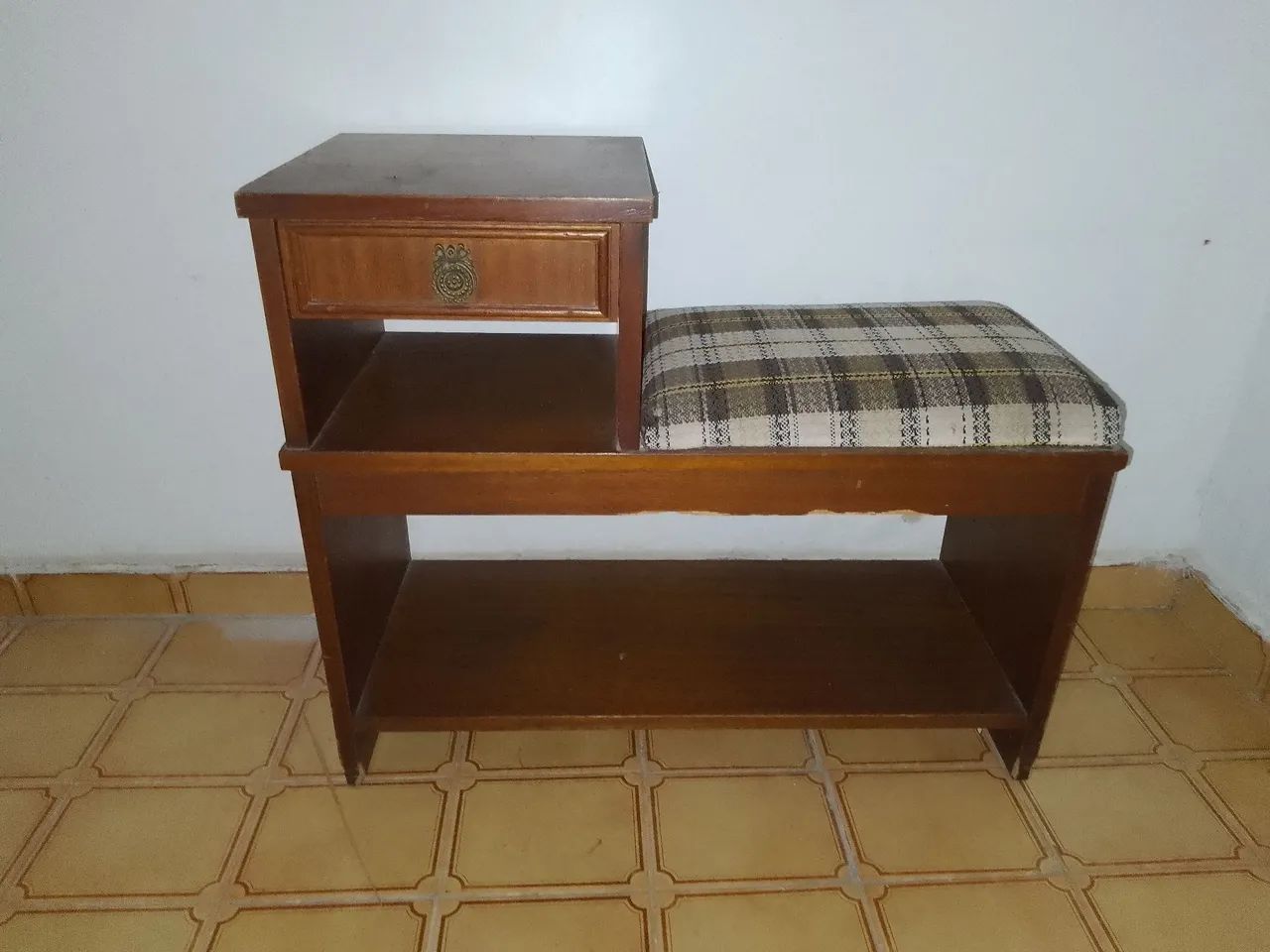 Mesa antiga de telefone PROMOÇÃO DE 150 POR 100