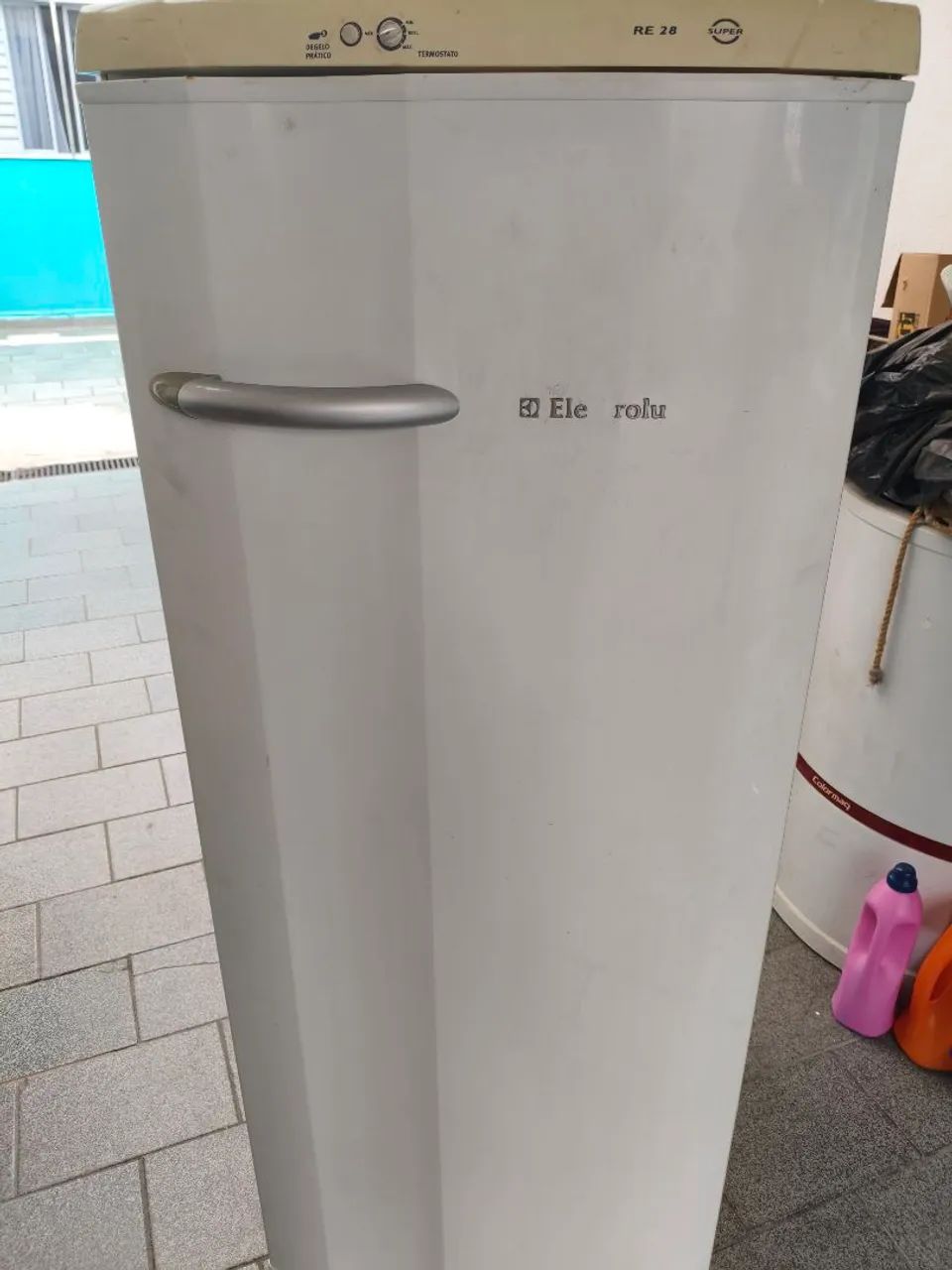 Geladeira Eletrolux RE28 