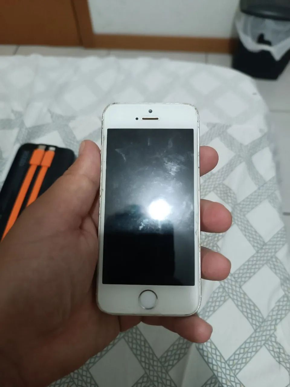iPhone 5 ( tem trocar a bateria ) 