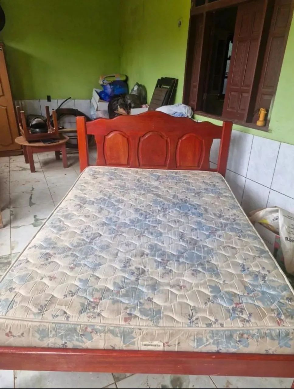 Vende-se essa cama com colchão  - Foto 3