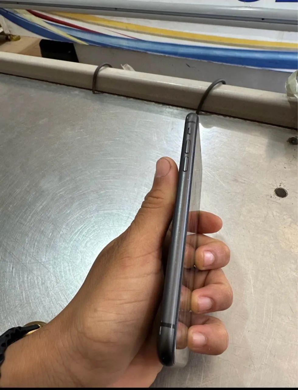 iPhone 11 na cor preta  - Foto 4