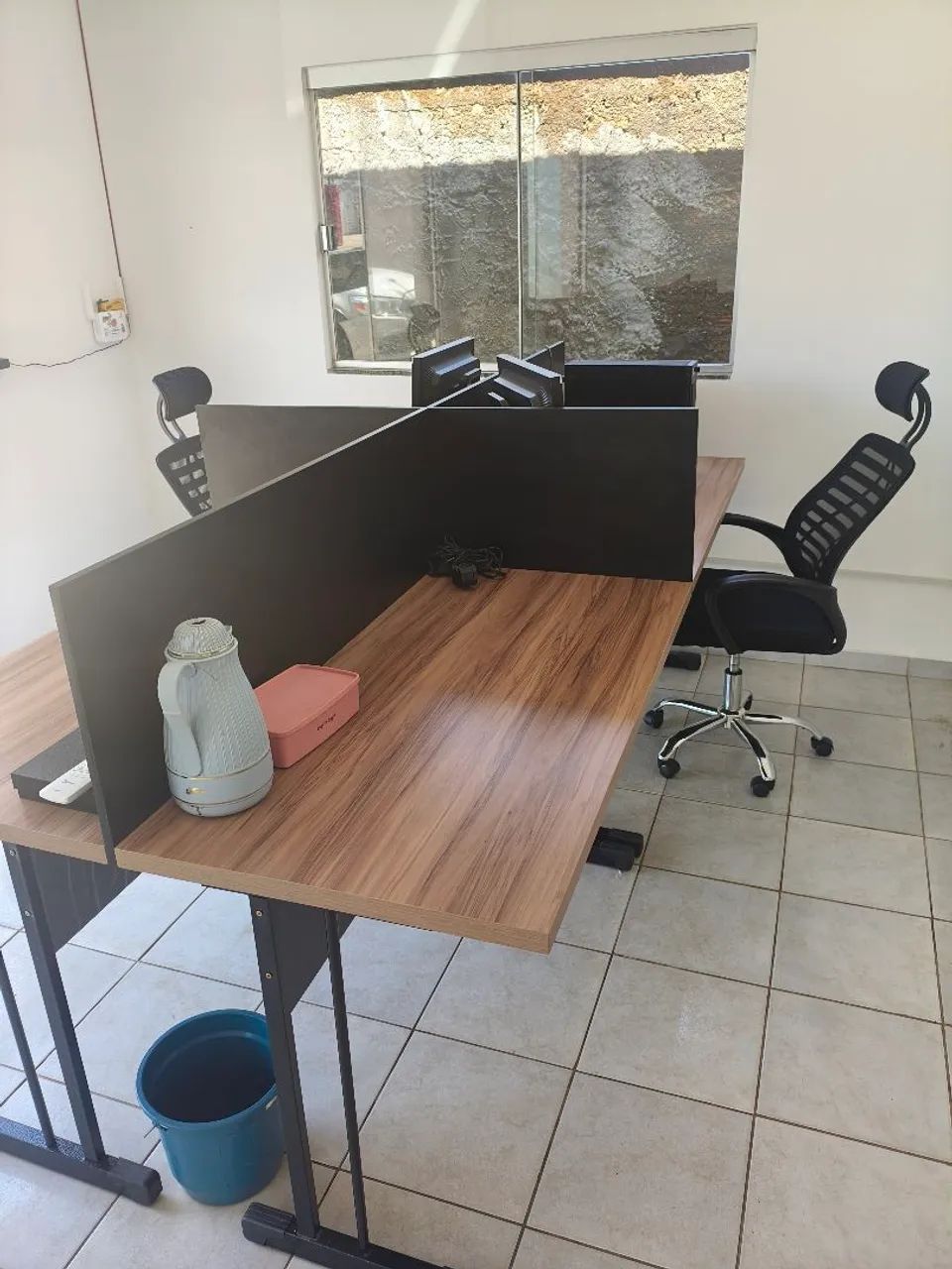 Mesas para escritório com divisórias  - Foto 2