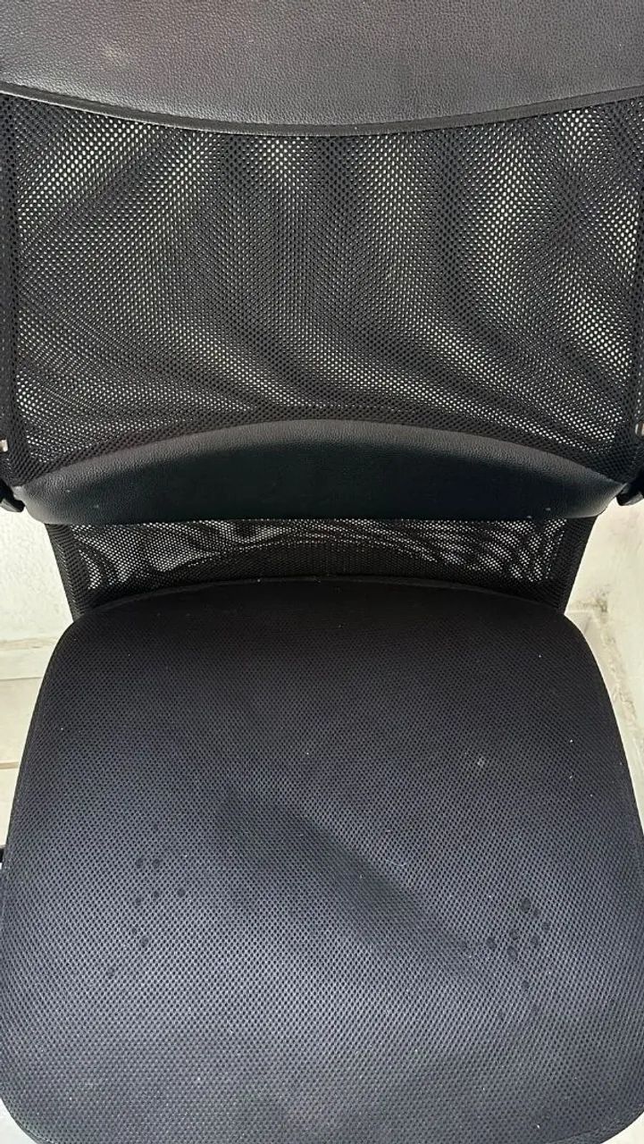 Cadeira giratoria com rodas  - Foto 2