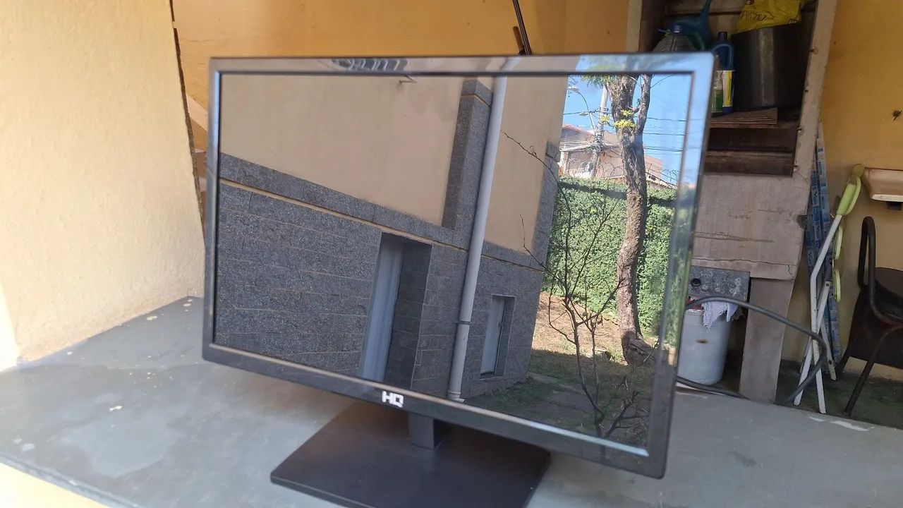 Monitor HQ 19"