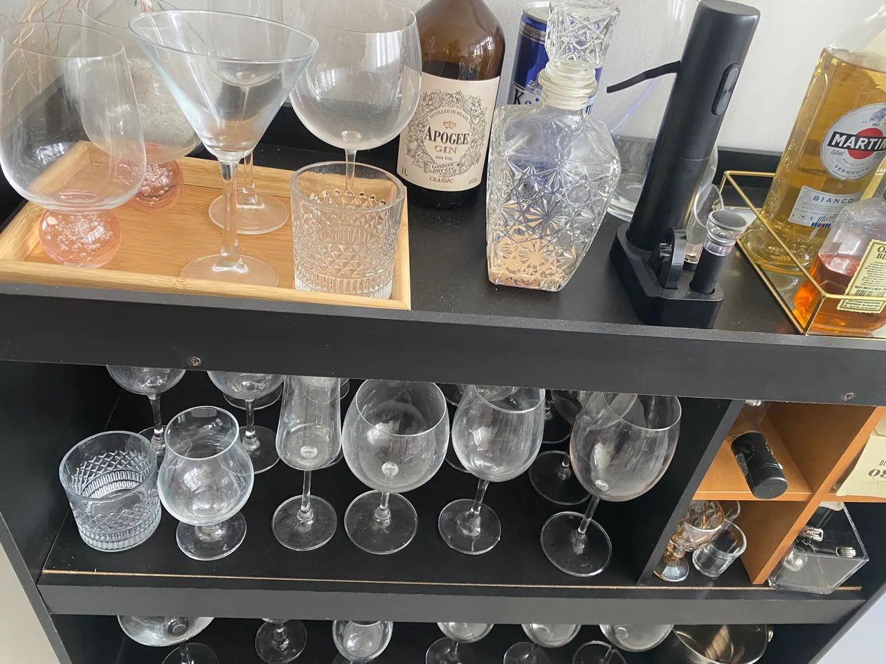 Bar carrinho elegante e espaçoso  - Foto 3