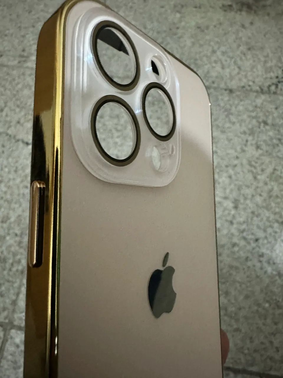 Capa para IPhone 14 Pro - Rosê - Foto 3