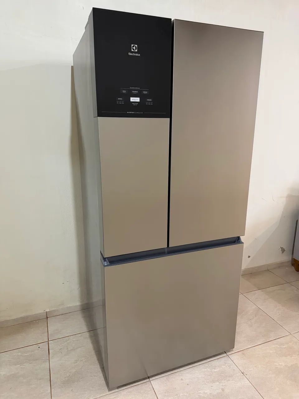 Geladeira Electrolux 3 portas inverse economia de energia  - Foto 2