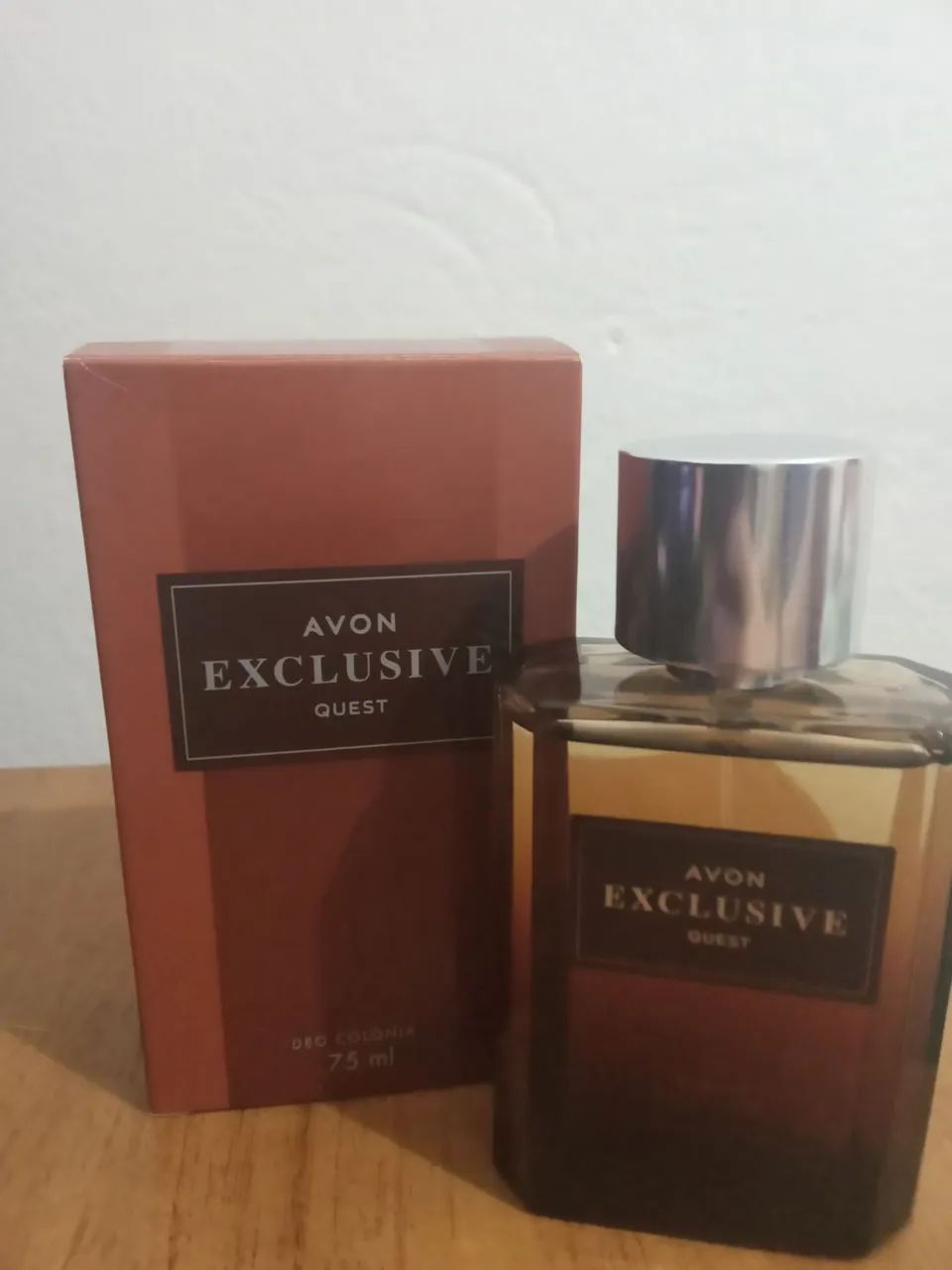 Perfume Exclusive Quest novo na caixa