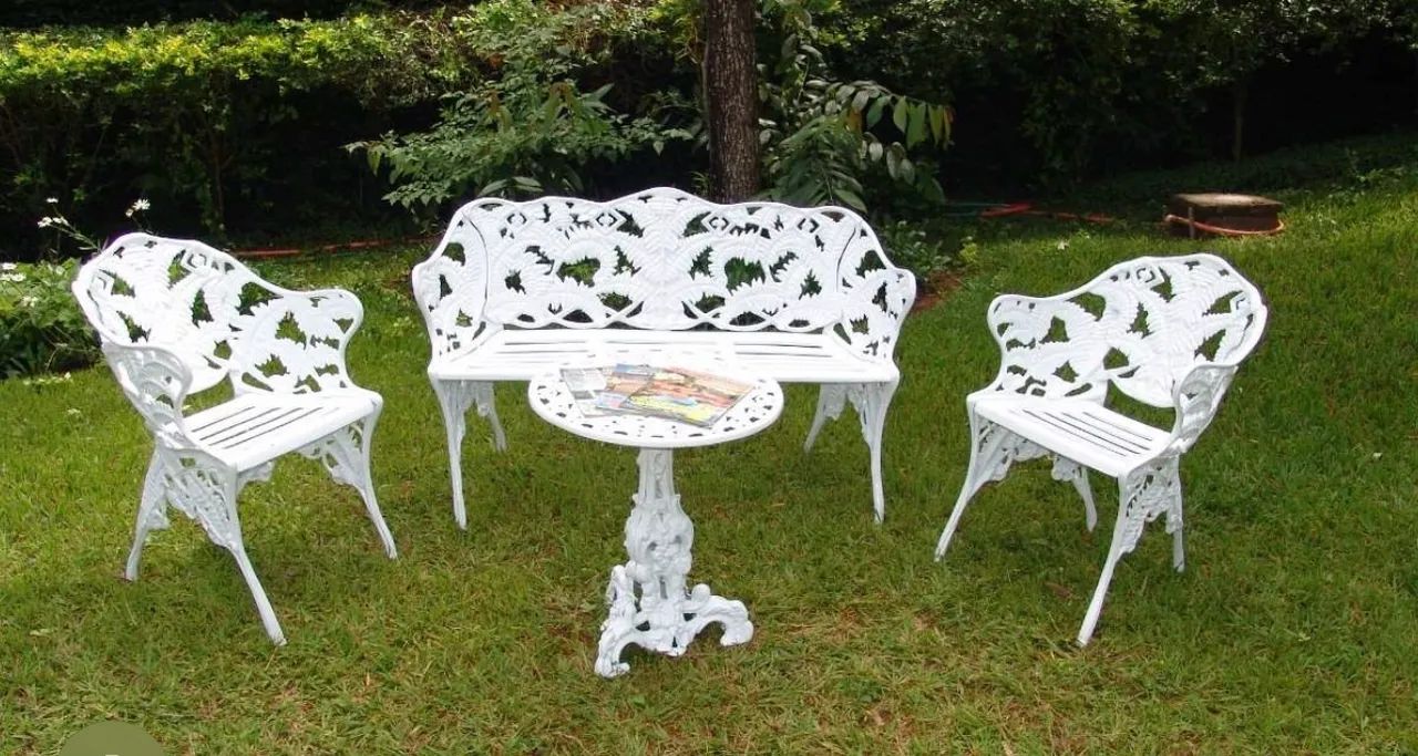Cadeiras de ferro pra área externa 