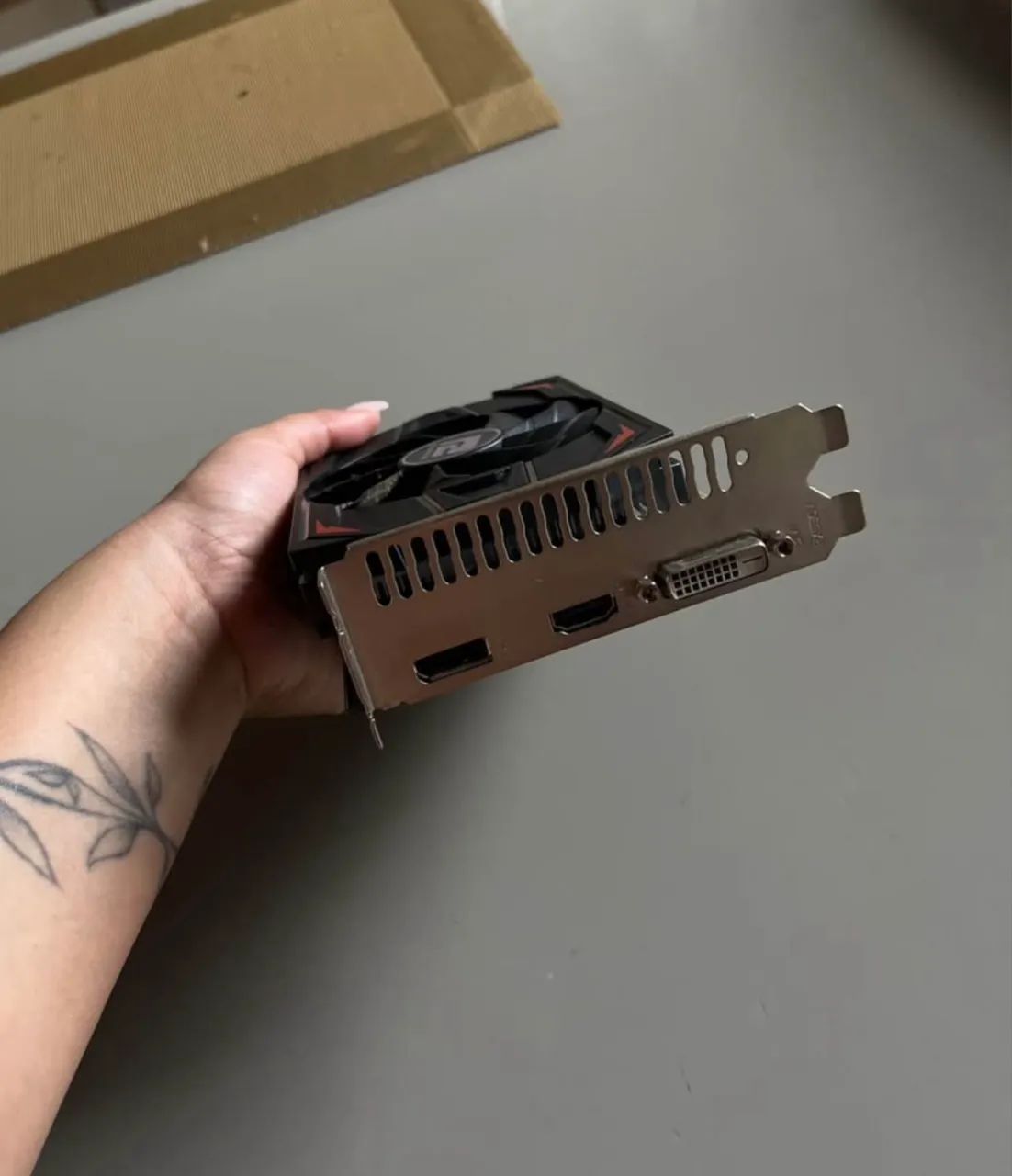 RX 550 4GB | COM DEFEITO  - Foto 3
