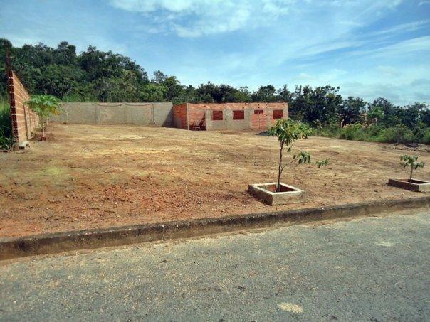 Lotes parcelados facil e rápido pague sem problemas - Sítio a Venda no bairro Me...