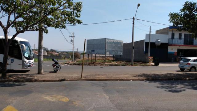 Terreno Comercial de esq. em Cosmópolis-SP, na Av.da Saudade. (TE0079) - Foto 2