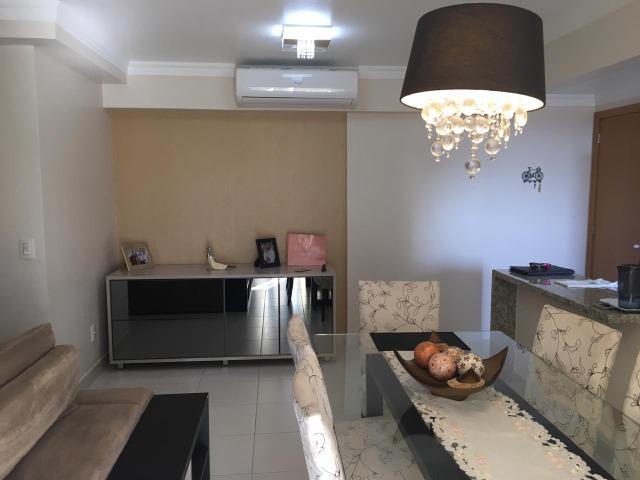 Lindo apartamento no Ed. Harmonia - Semi mobiliado, anda alto, sol da manhã, 2 vagas - Foto 3