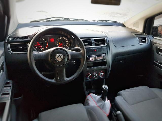 VW / Fox Trend 1.0 8v Total Flex / 4 portas / Completo - Pouco rodado Petrópolis/RJ - Foto 3