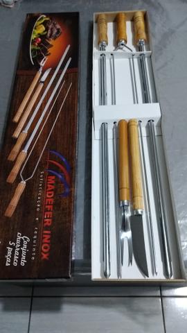 R$60,00 - Vendo Conjunto para Churrasco 5 peças
