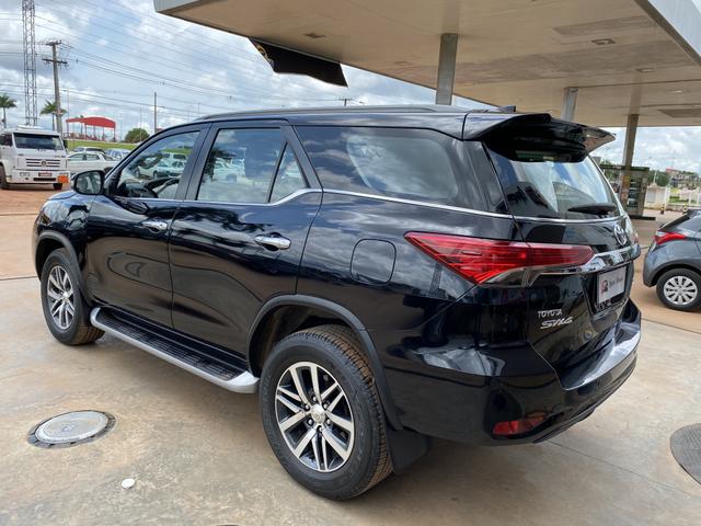 Hilux Sw4 Srx 2.8 4x4 Diesel Aut 2017 - Foto 4