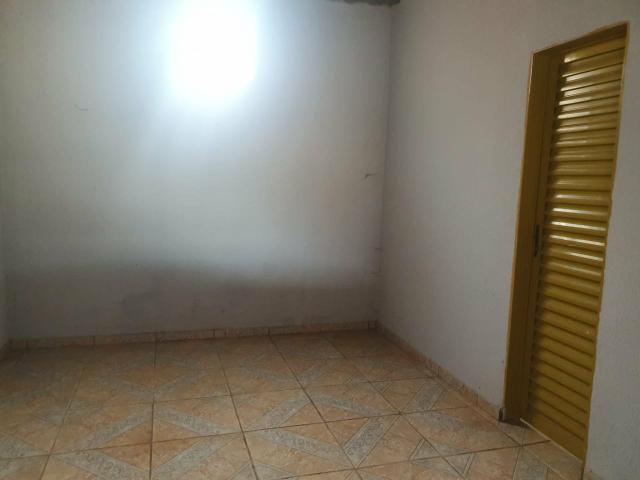 Lote Com Barracão inacabado( Antônio Carlos Pires. Goiânia. Goiás) - Foto 6