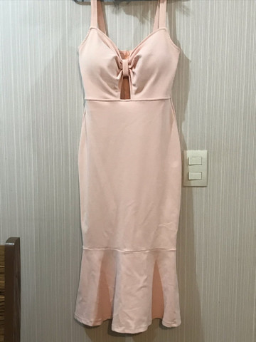 vestido midi rosa claro