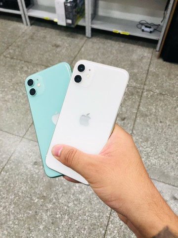 iPhone 11// várias cores seminovas com garantia 