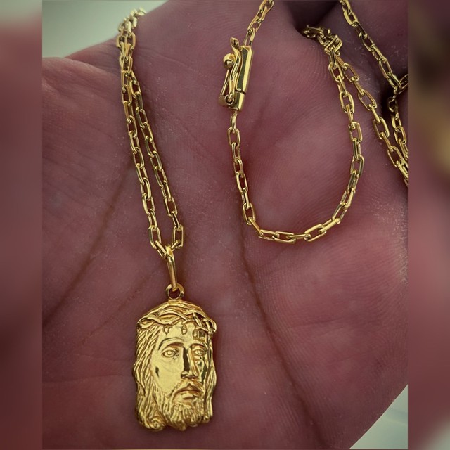 Cordão com rosto de Jesus  - Foto 3