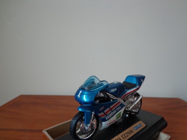 Yamaha TZ250M  - Foto 5