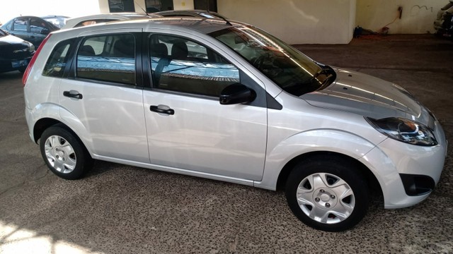 FORD FIESTA 2013 BÁSICO