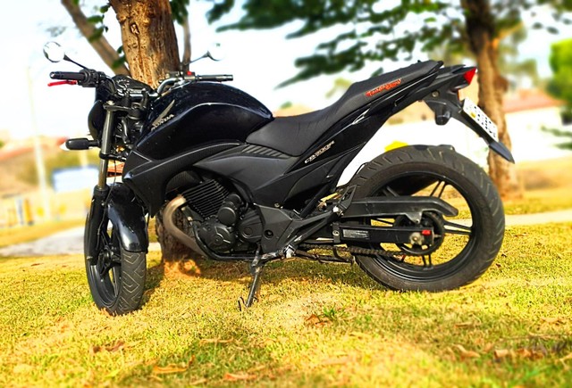 CB 300